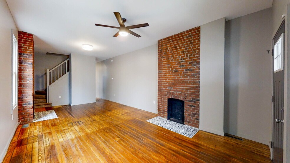 Building Photo - 1242 E Mound St
