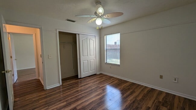 Building Photo - 4 Bedroom Single Family Home in Spring Creek