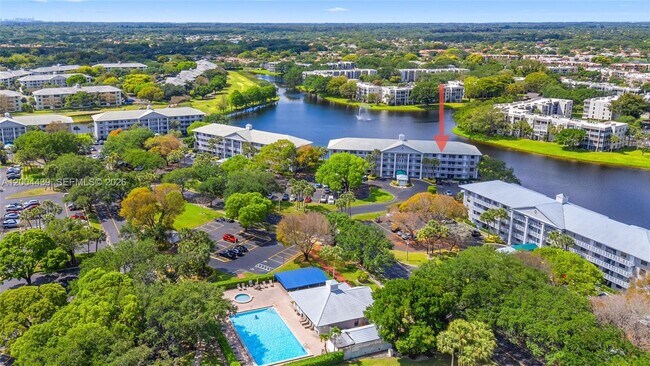 Building Photo - 1524 Whitehall Dr