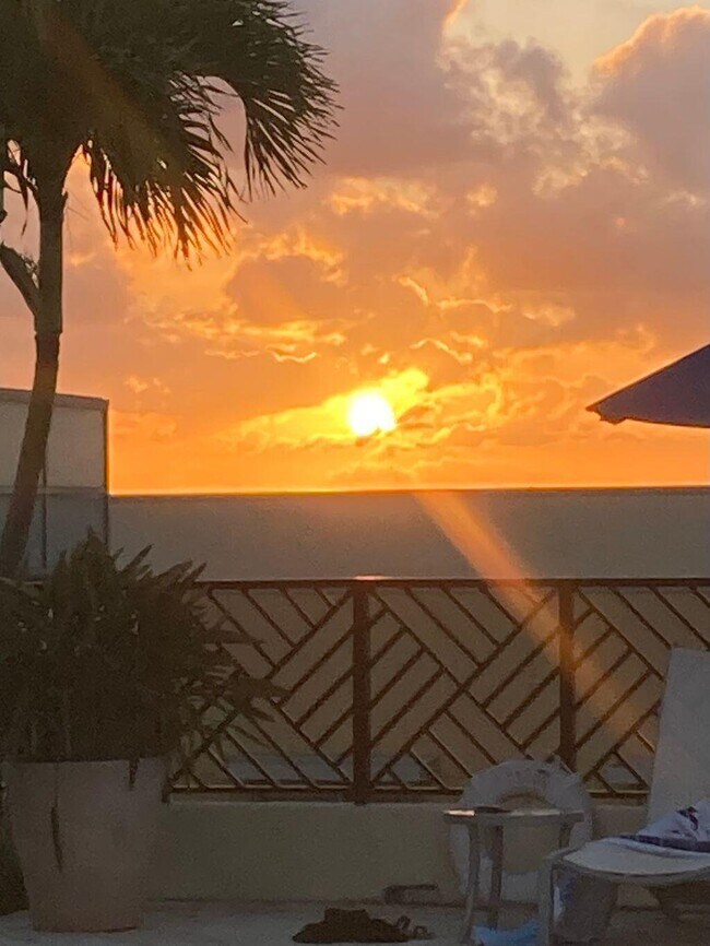 Building Photo - 225 NE 1st St