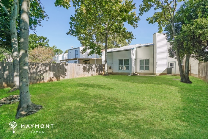 Building Photo - 113 Bentwood Dr