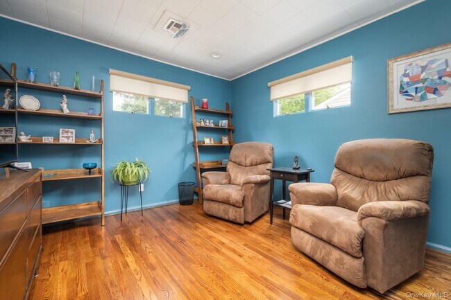 Building Photo - 264 Manetto Hill Rd