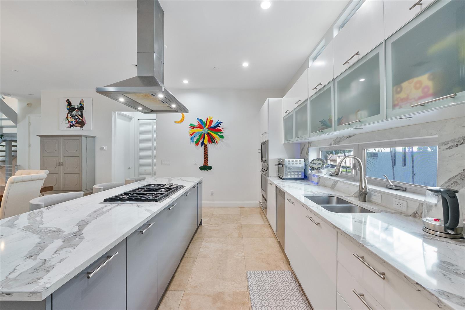 Building Photo - 3266 NE 15th St