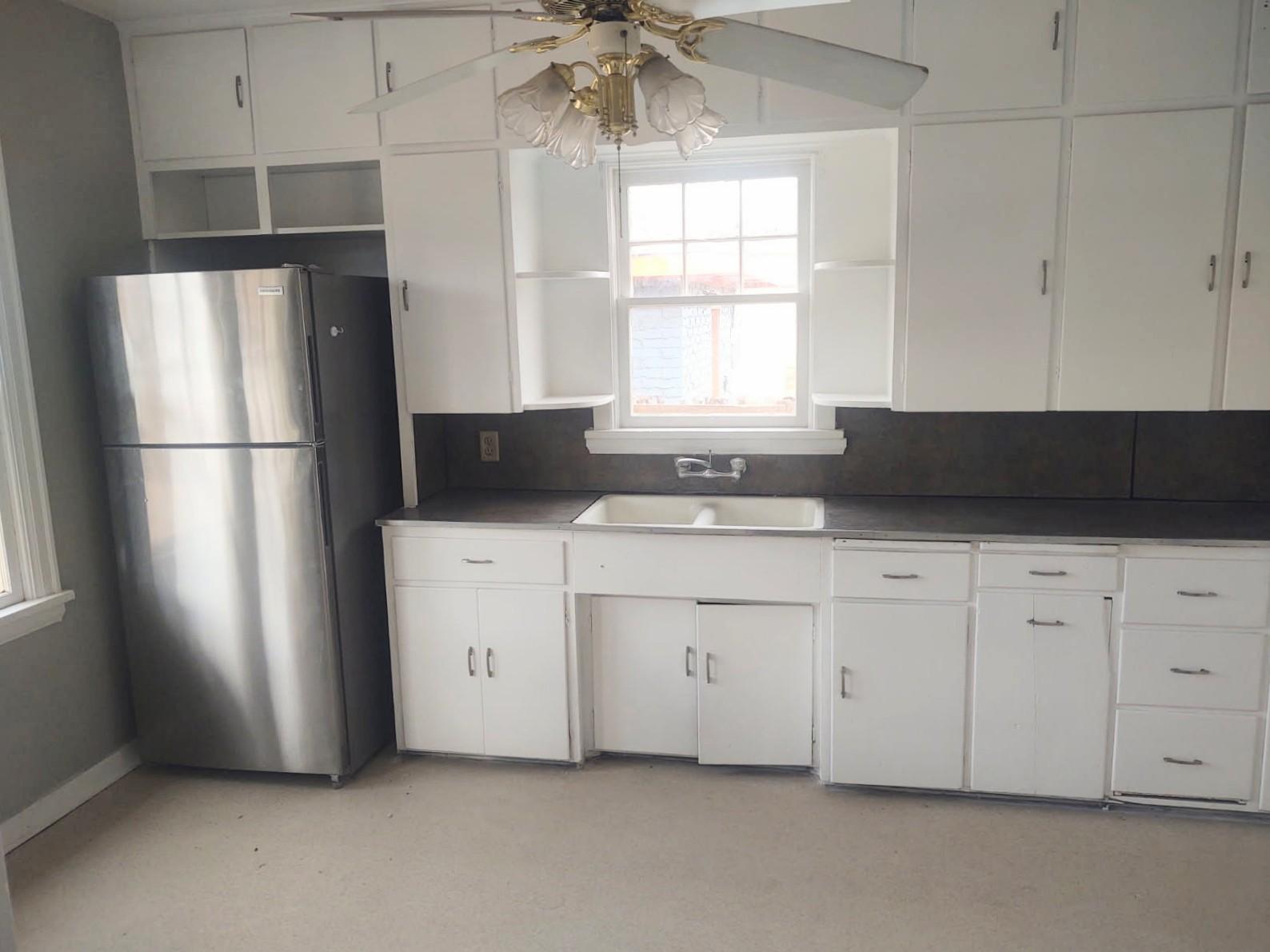 Building Photo - 159 E 100 S