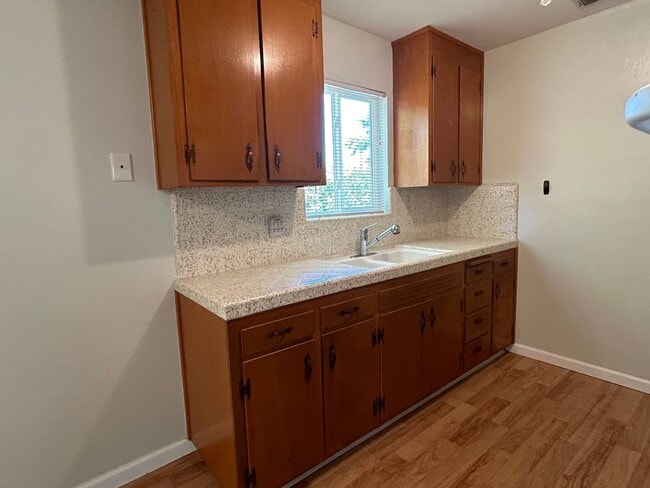 Building Photo - 3615 Stauss Ave