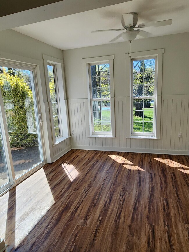 Building Photo - 53 Liberty Ln