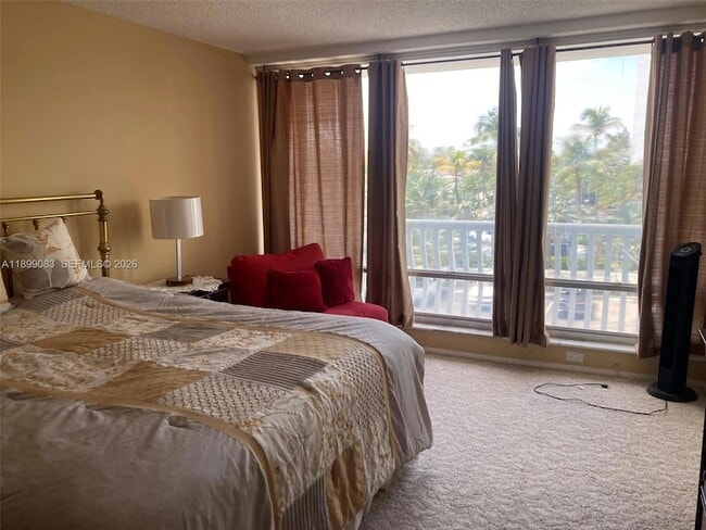 Building Photo - 4020 Galt Ocean Dr