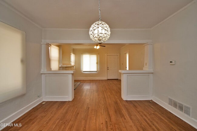Building Photo - 1703 E Rio Grande Ave