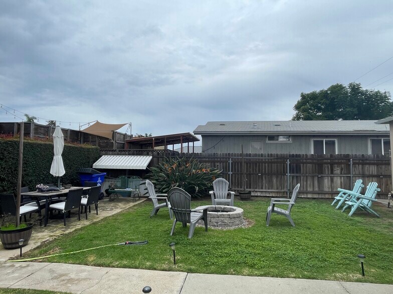 Building Photo - 6740 Amherst St