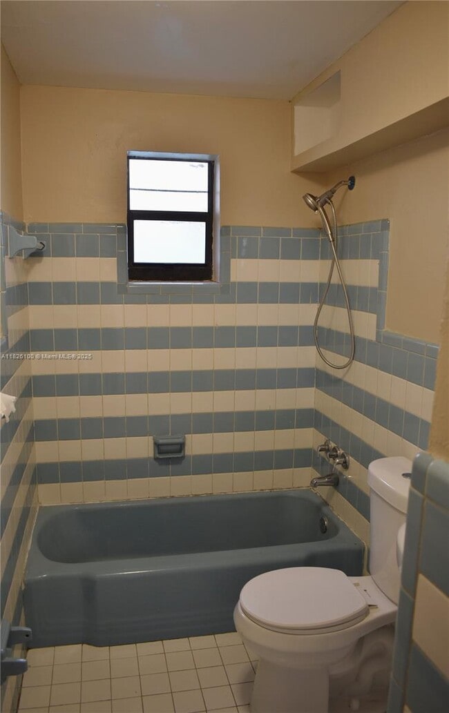 Building Photo - 1622 NW 65th St