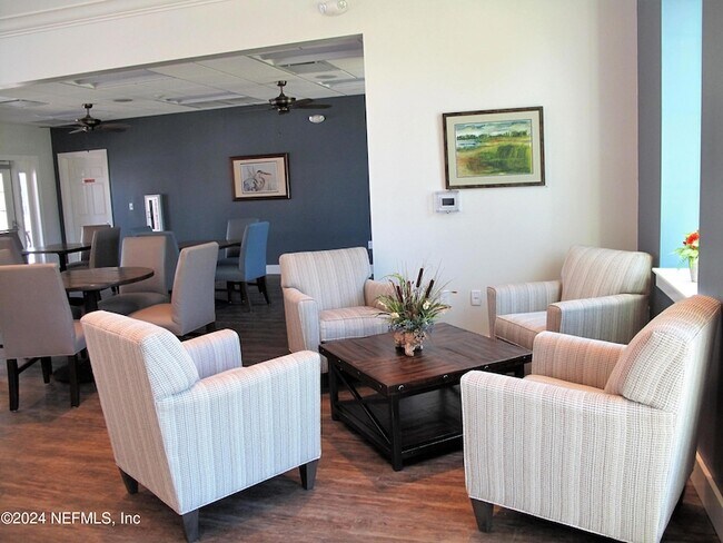 Building Photo - 4569 Comanche Trail Blvd