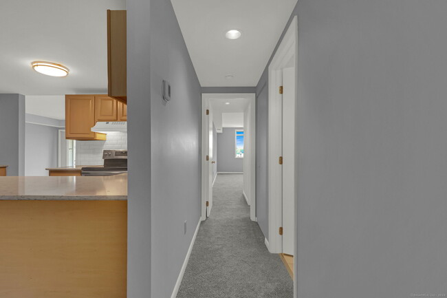 Building Photo - 1128 Windward Rd