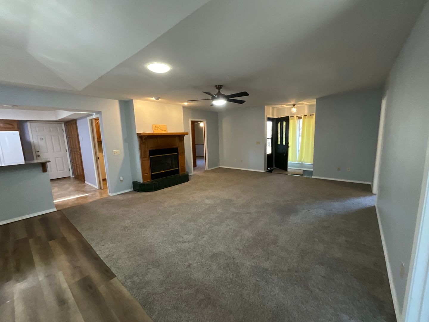 Building Photo - 12 Sunderland Dr