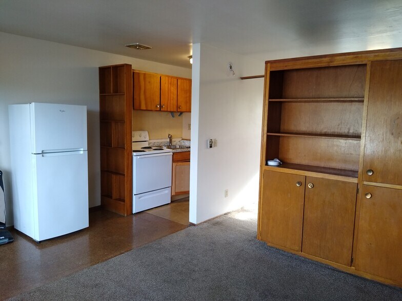 Kitchen - 2436 S Graham St