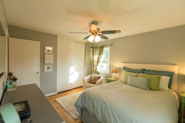 Building Photo - 4311 Kinloch Rd