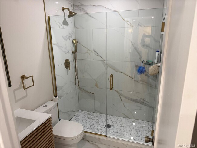 Building Photo - 404 Vista on the Lake