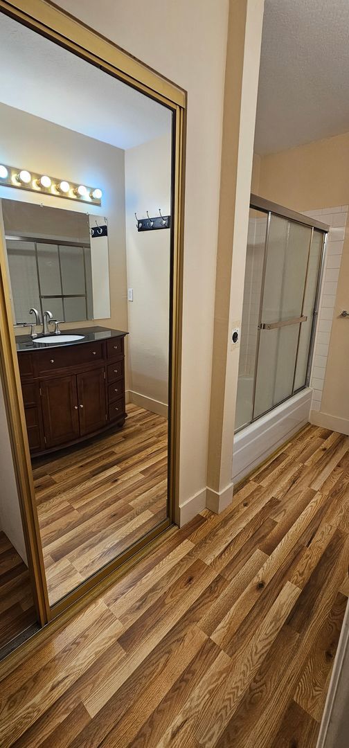 Building Photo - Clear Acre Condominiums