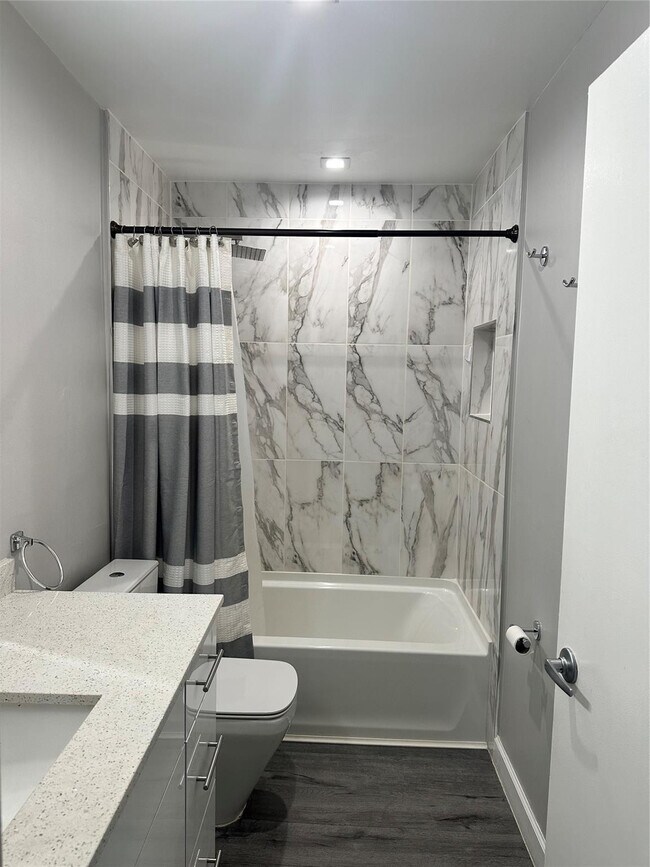 Building Photo - 401 SW 86th Ave