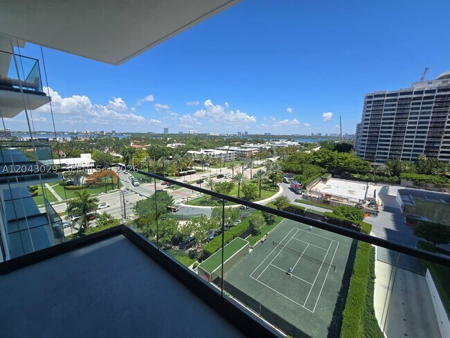 Building Photo - 10185 Collins Ave