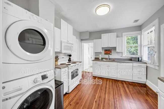 Building Photo - 1037 Kinard Ct