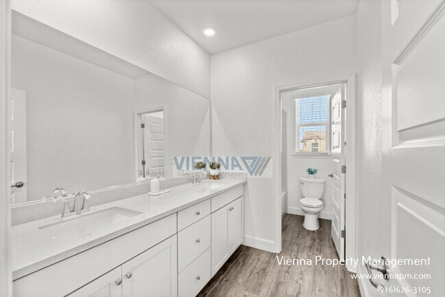 Building Photo - 6000 Waddington Wy