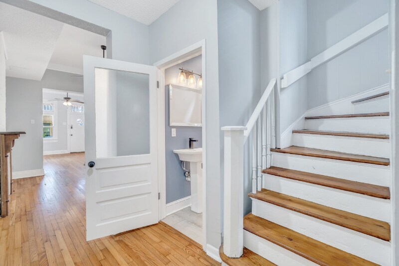 Building Photo - 2331 Ursulines Ave