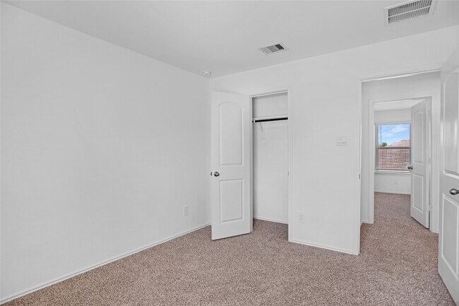 Building Photo - 24311 Saddlestone Green Dr