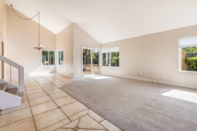 Building Photo - 3016 Segovia Ct