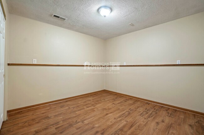 Building Photo - 2101 Symmes Court
