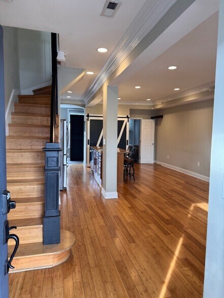 entrance - 503 Columbia Rd NW