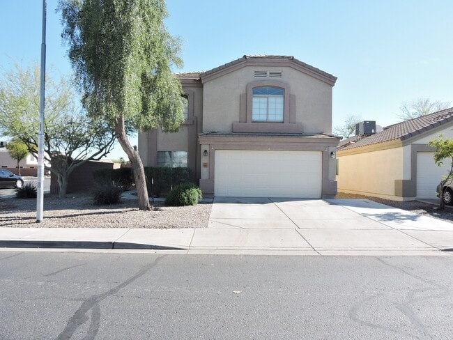 Building Photo - 4 BEDROOM 2 1/2 BATHROOM WITH OFFICE AND LOFT