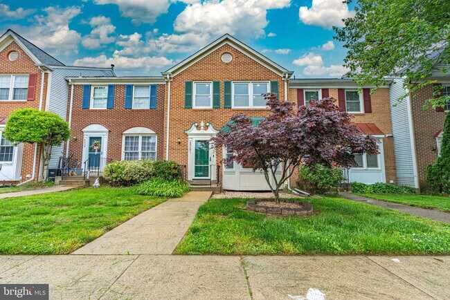 Building Photo - 8061 Sky Blue Dr