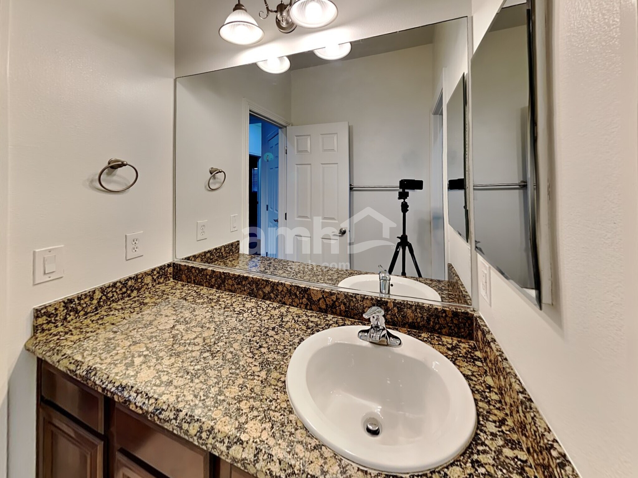 Building Photo - 2974 E Gables Vale Ct