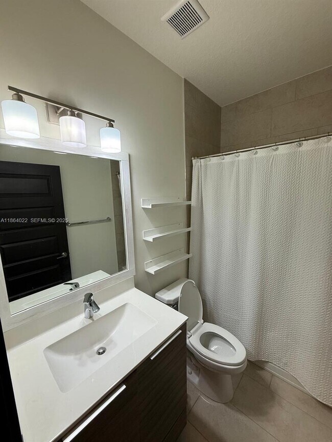 Building Photo - 15677 NW 91st Ct