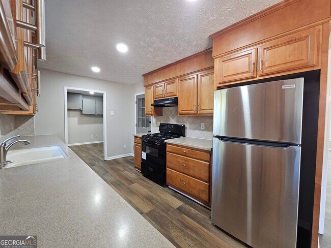Building Photo - 683 Ginger Cake Rd