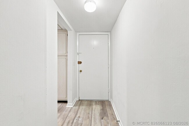 Building Photo - 1601 S Flagler Dr