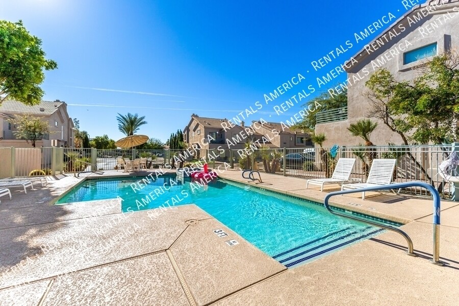 Building Photo - 7550 E Earll Dr