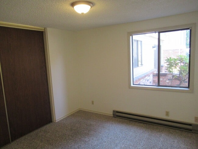 Building Photo - Two Bedroom Apartment by Bush Park