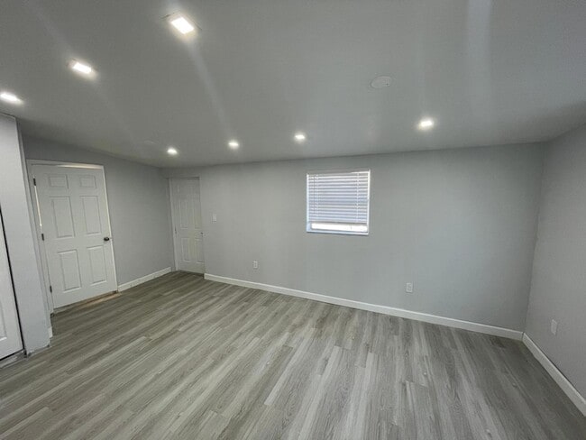 Building Photo - 431 NW 33rd Terrace