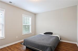 Building Photo - 5835 Weddington Dr