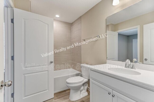 Building Photo - 1325 Salt Ridge Ave