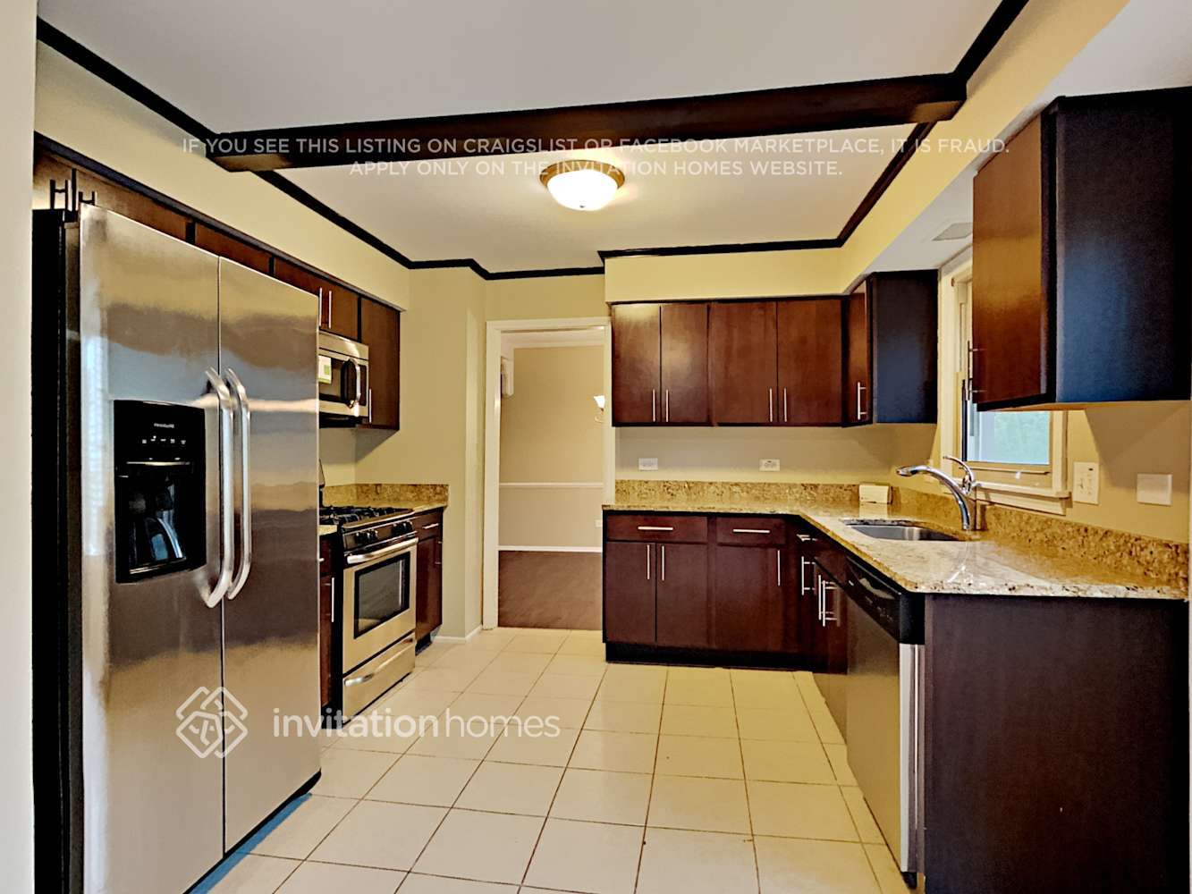 Building Photo - 415 Sussex Ct