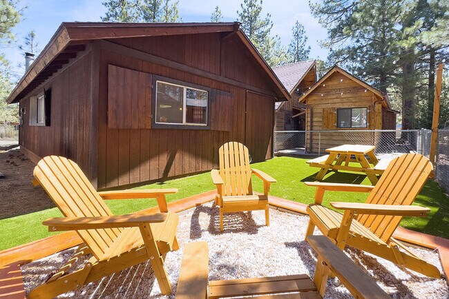 Building Photo - Charming 2 Bedroom Home in Erwin Lake