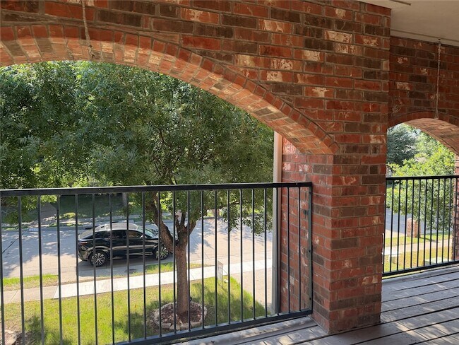 Building Photo - 8373 Brightside Ln