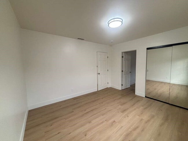 Building Photo - 7323 Luxor St