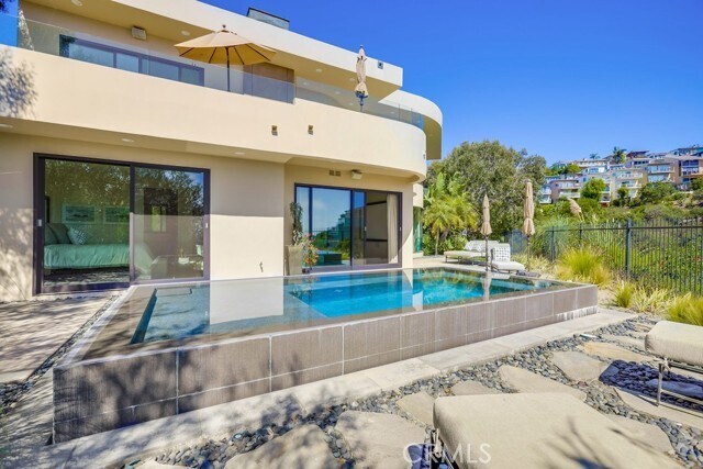 Building Photo - 1725 Del Mar Ave