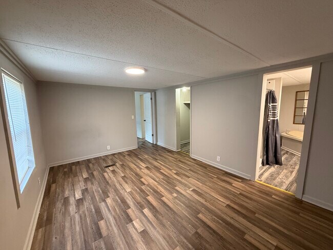 Building Photo - 1025 Union Hill Church Rd