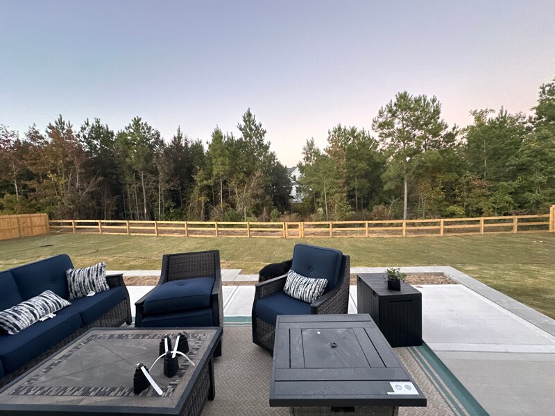 Building Photo - 423 Bassett Ln