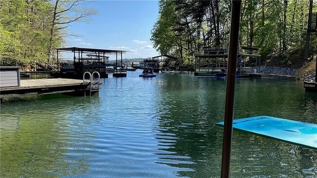 Building Photo - 4060 Merritt Dr