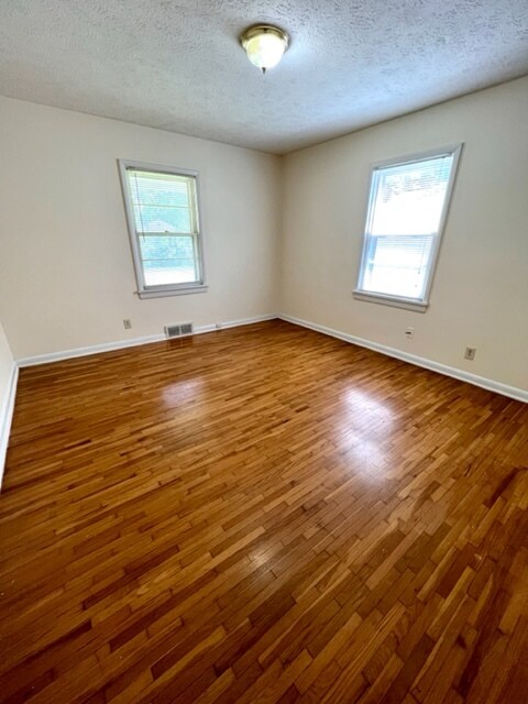 Three Bedrooms - 1537 N Kentwood Ave